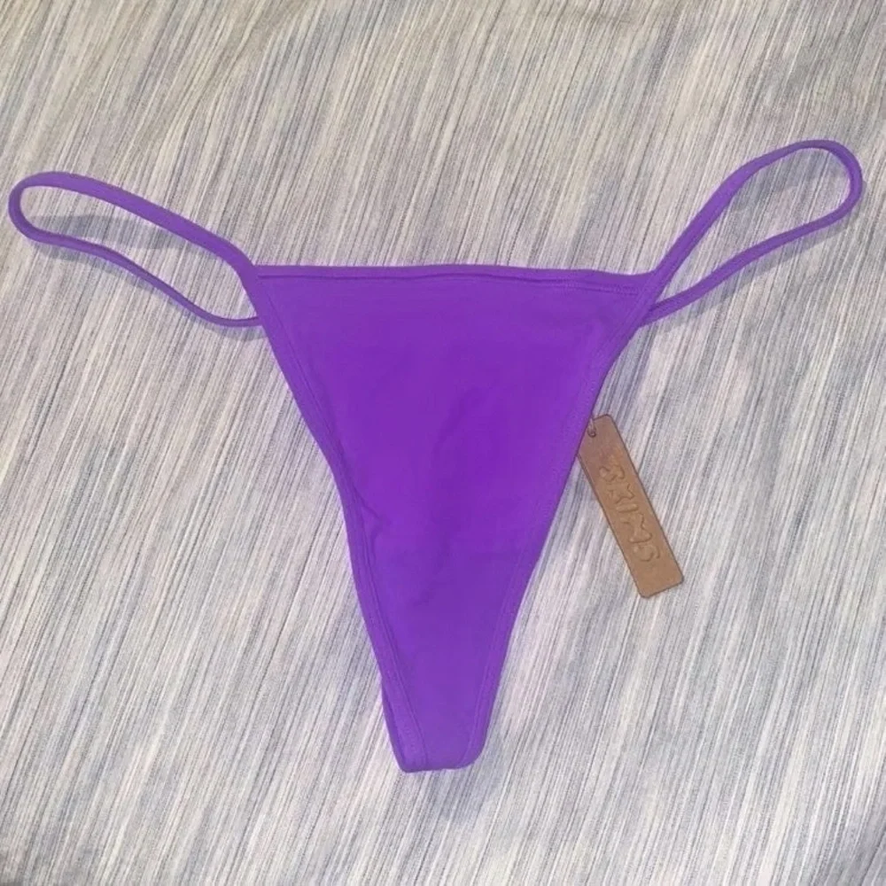 SKIMS T-String Thong - Ultra Violet